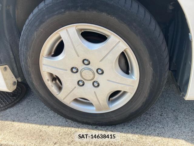 Toyota VOXY 2008-02 8338449-5
