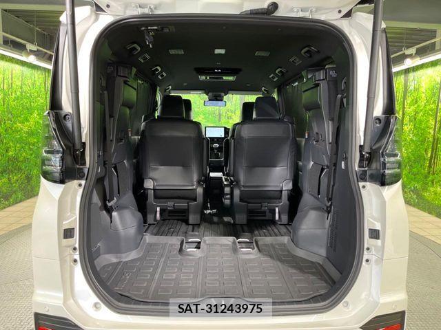 Toyota VOXY 2023-10 8338425-10
