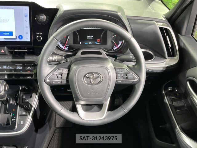 Toyota VOXY 2023-10 8338425-11