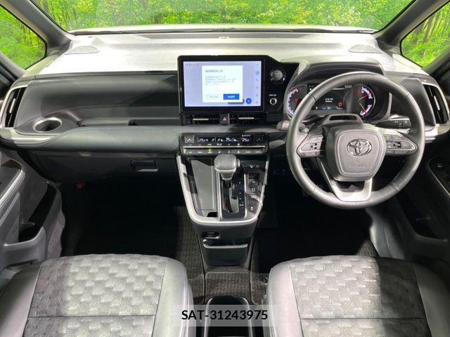 Toyota VOXY 2023-10 8338425-1