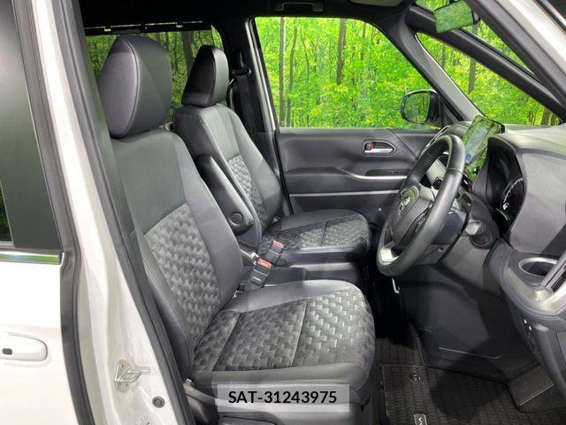 Toyota VOXY 2023-10 8338425-7