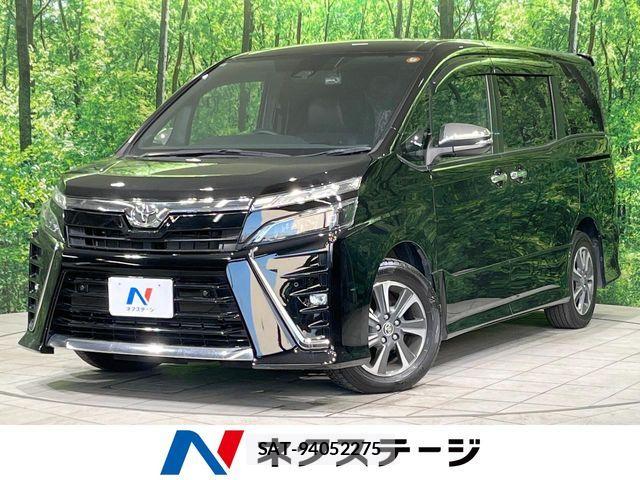 Toyota VOXY 2021-11 8338431-0