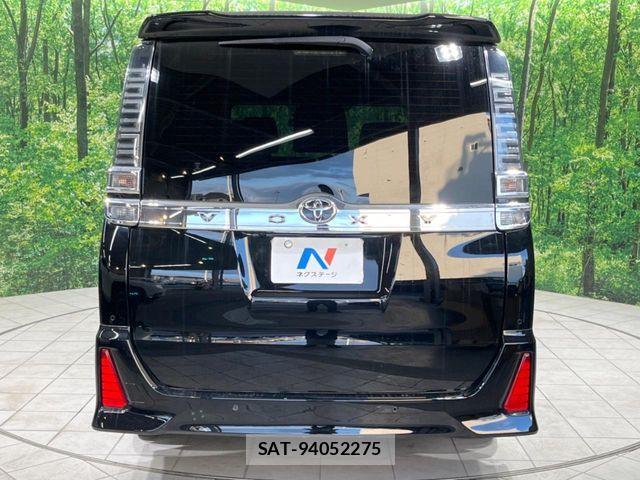 Toyota VOXY 2021-11 8338431-15