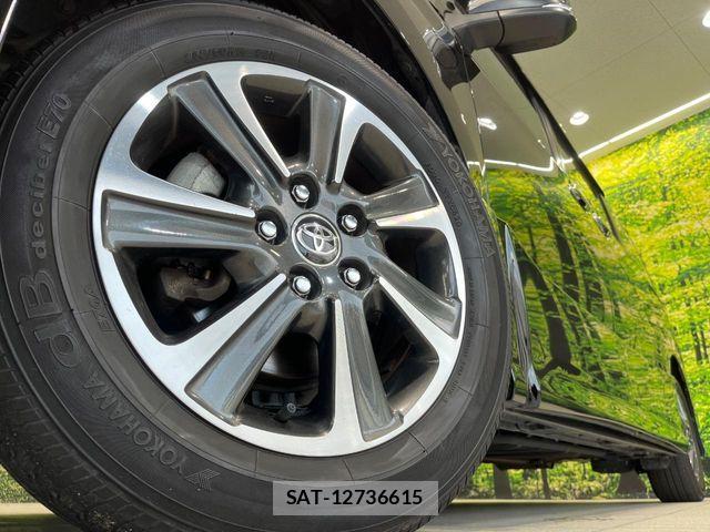 Toyota VOXY 2020-07 8338433-16