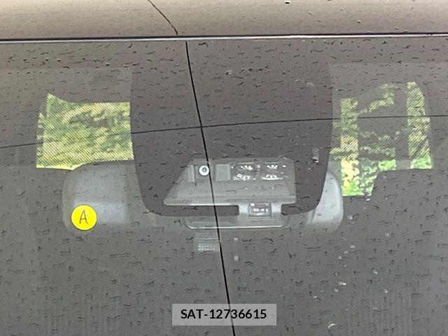 Toyota VOXY 2020-07 8338433-4