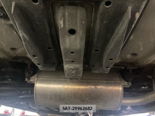 Toyota VOXY 2013-10 8338447-14