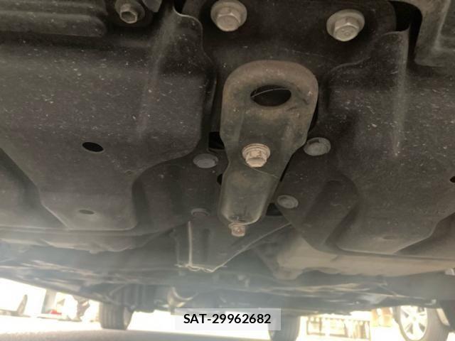 Toyota VOXY 2013-10 8338447-5