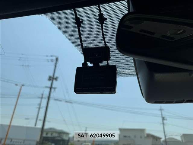 Toyota VOXY 2019-02 8338437-5