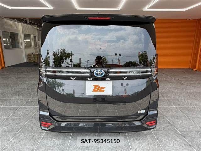 Toyota VOXY 2025-01 8338420-13