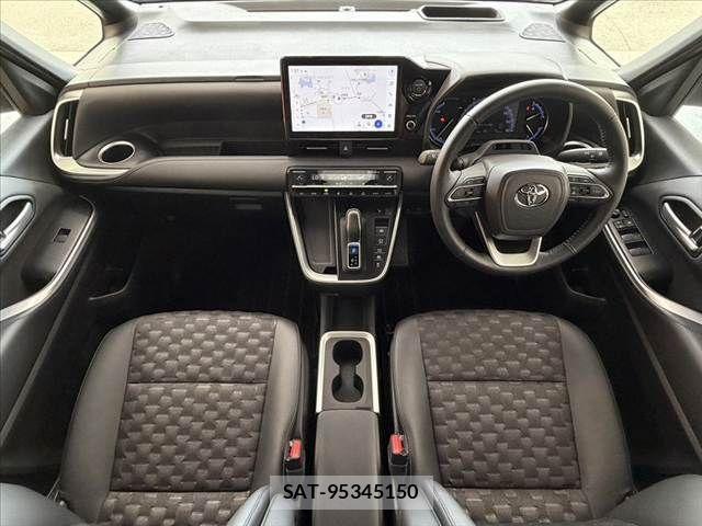 Toyota VOXY 2025-01 8338420-1
