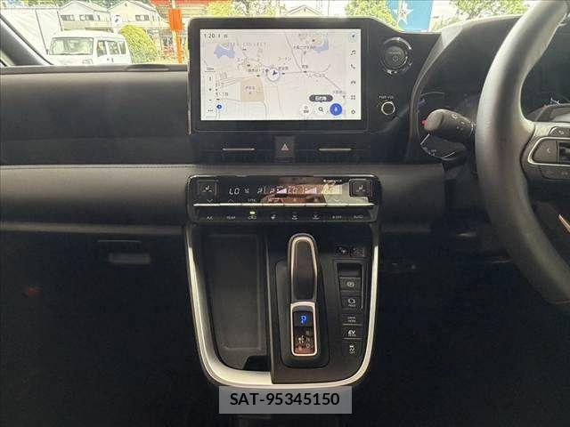 Toyota VOXY 2025-01 8338420-26