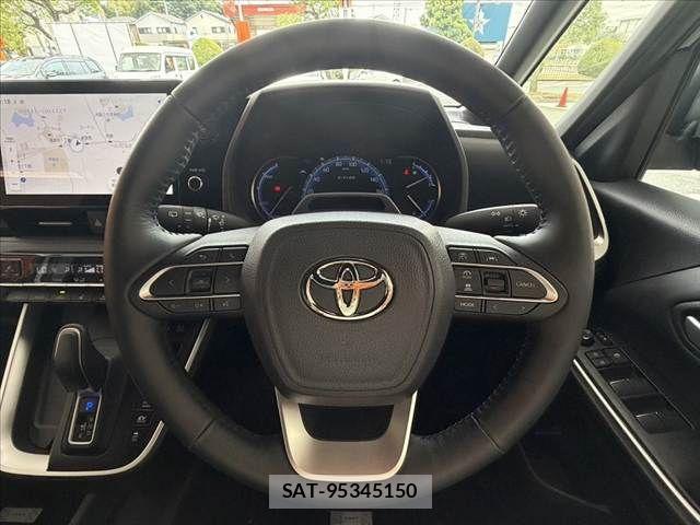 Toyota VOXY 2025-01 8338420-28