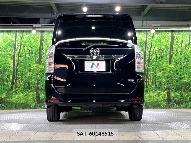 Toyota VOXY 2013-02 8338442-14
