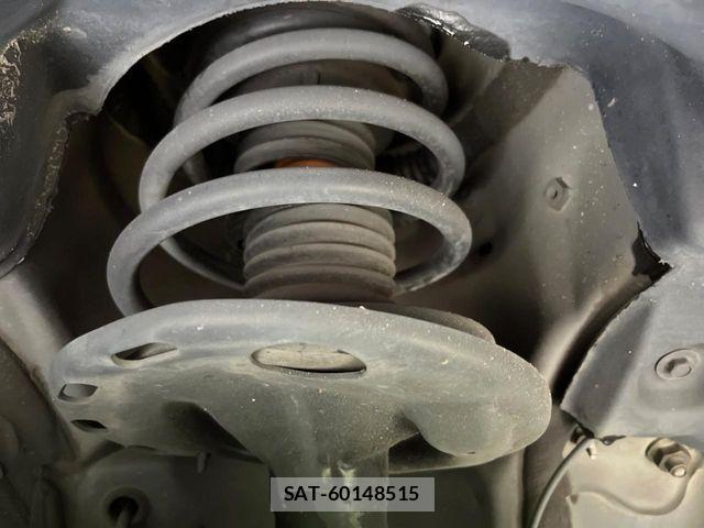 Toyota VOXY 2013-02 8338442-19