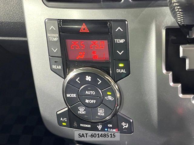 Toyota VOXY 2013-02 8338442-5