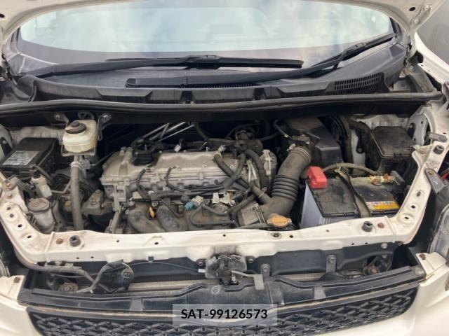 Toyota VOXY 2013-01 8338445-15
