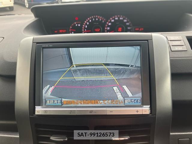 Toyota VOXY 2013-01 8338445-23