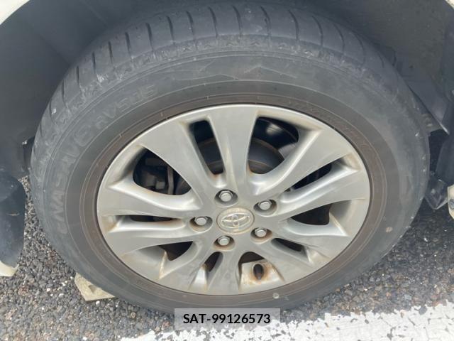 Toyota VOXY 2013-01 8338445-5