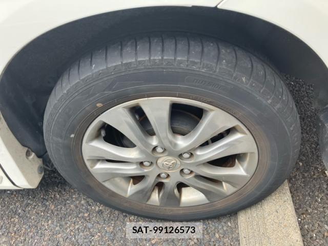 Toyota VOXY 2013-01 8338445-7