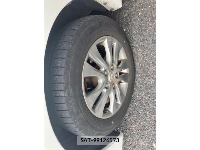 Toyota VOXY 2013-01 8338445-8