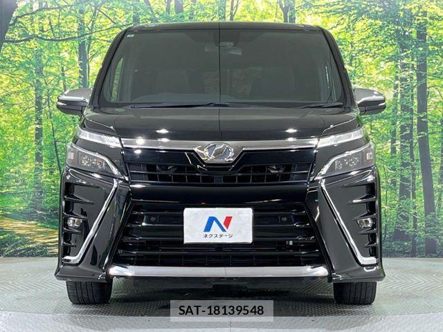 Toyota VOXY 2019-07 8338434-13