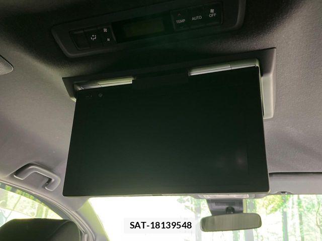 Toyota VOXY 2019-07 8338434-4