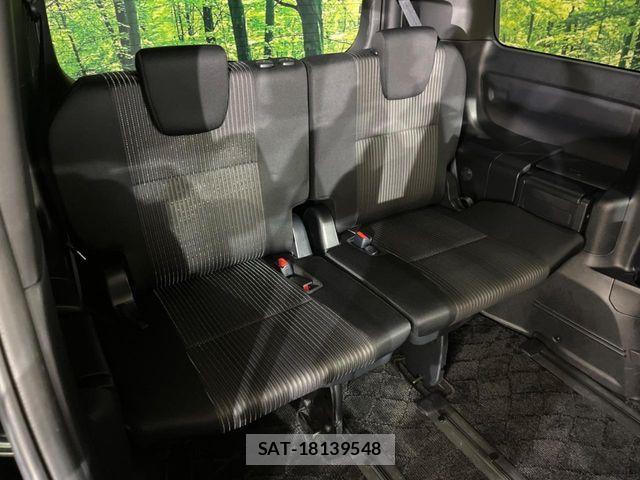 Toyota VOXY 2019-07 8338434-8