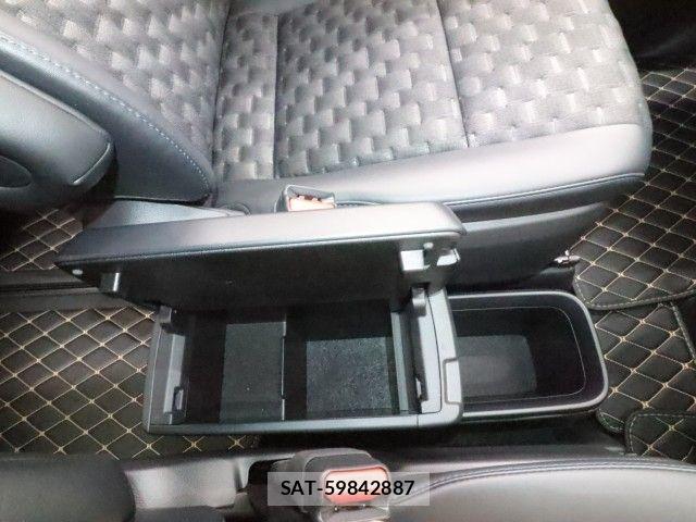 Toyota VOXY 2023-09 8338423-18