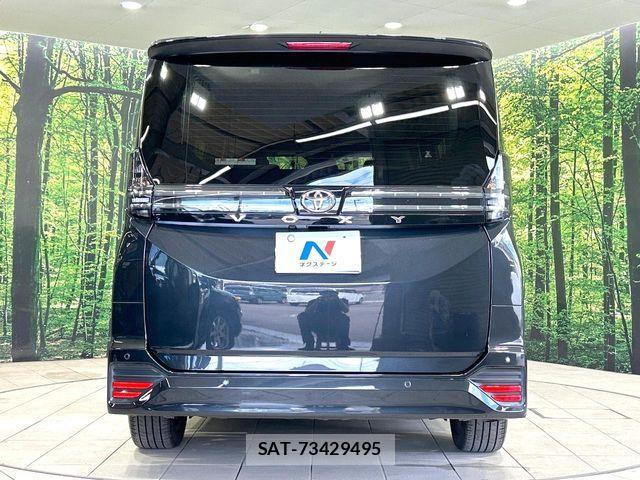 Toyota VOXY 2022-03 8338427-15