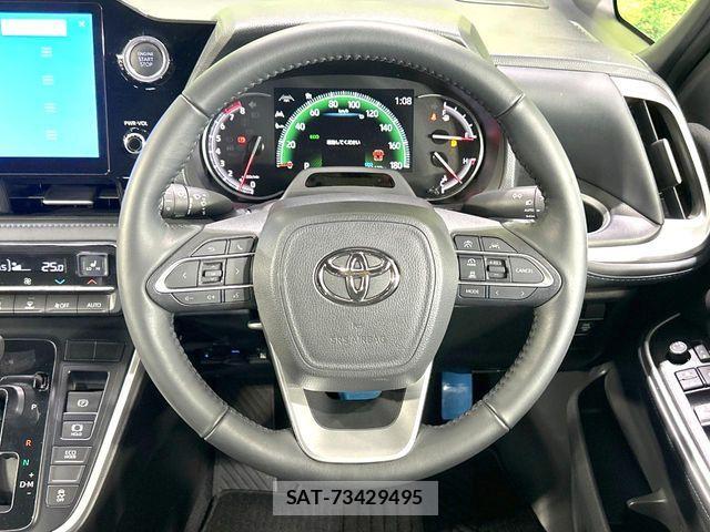 Toyota VOXY 2022-03 8338427-7