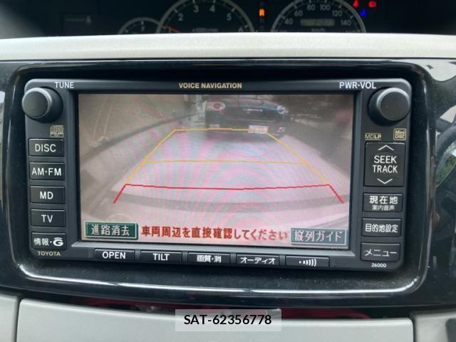 Toyota VOXY 2004-10 8338451-23
