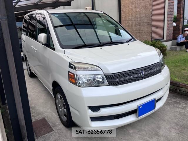Toyota VOXY 2004-10 8338451-2