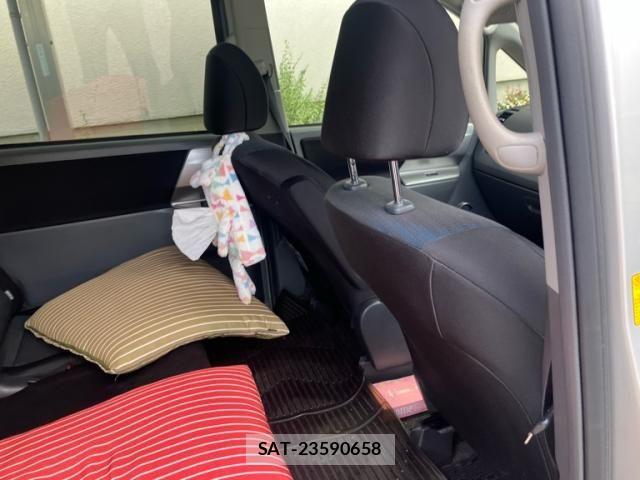 Toyota VOXY 2008-08 8338450-16