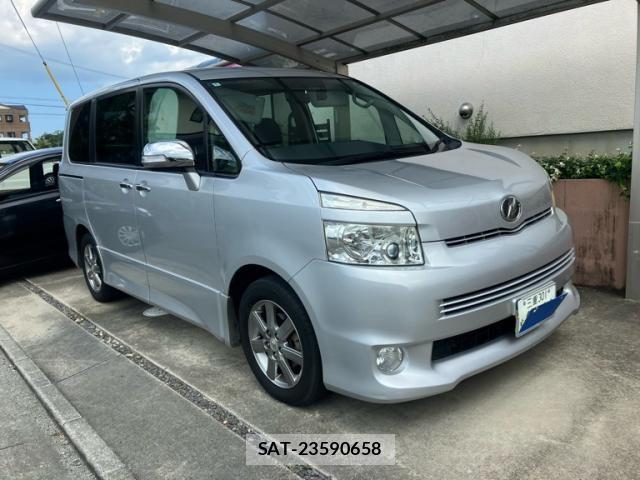 Toyota VOXY 2008-08 8338450-1
