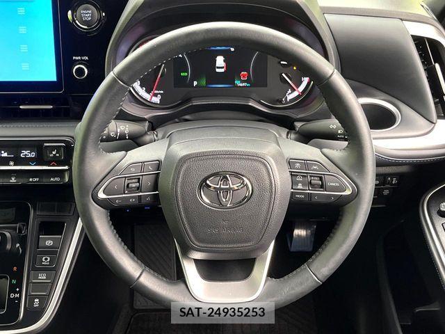 Toyota VOXY 2024-02 8338421-10