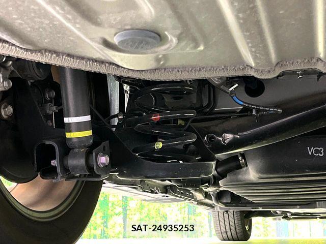 Toyota VOXY 2024-02 8338421-19
