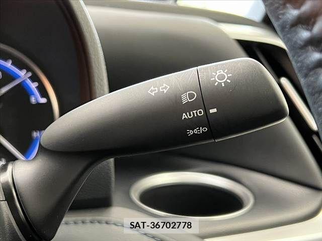 Toyota VOXY 2024-06 8338429-26