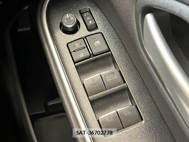 Toyota VOXY 2024-06 8338429-29