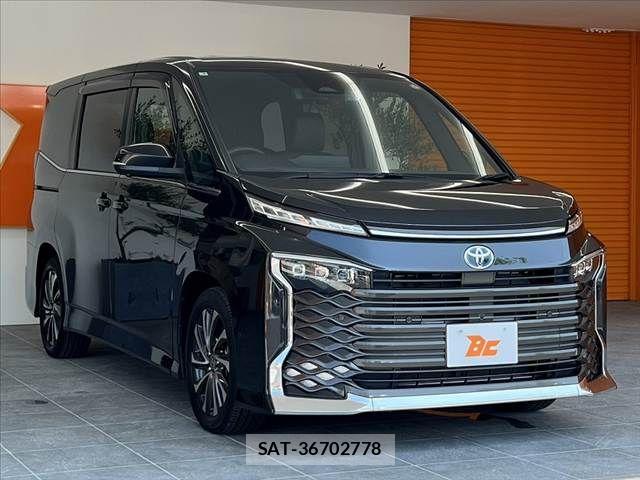 Toyota VOXY 2024-06 8338429-7