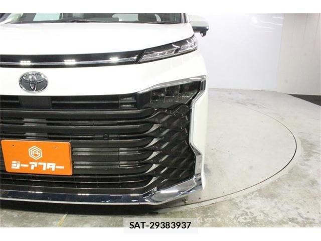 Toyota VOXY 2026-03 8334495-12