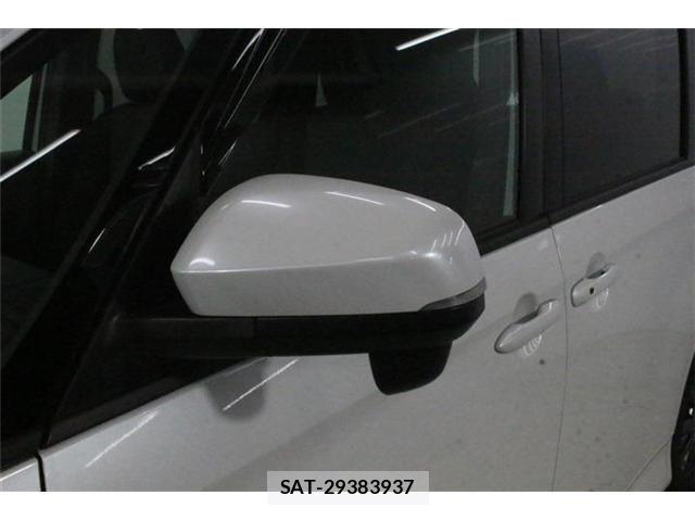 Toyota VOXY 2026-03 8334495-14