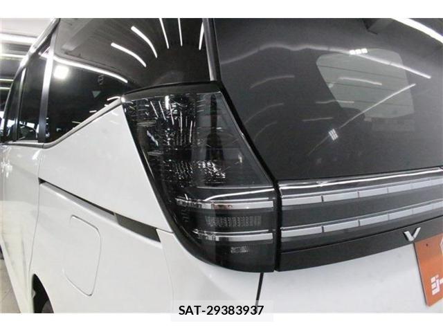 Toyota VOXY 2026-03 8334495-15