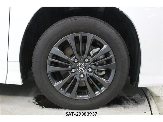 Toyota VOXY 2026-03 8334495-20