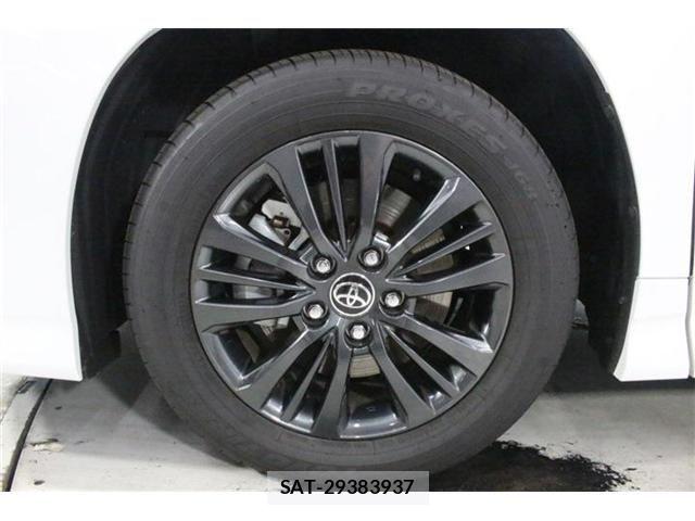 Toyota VOXY 2026-03 8334495-21