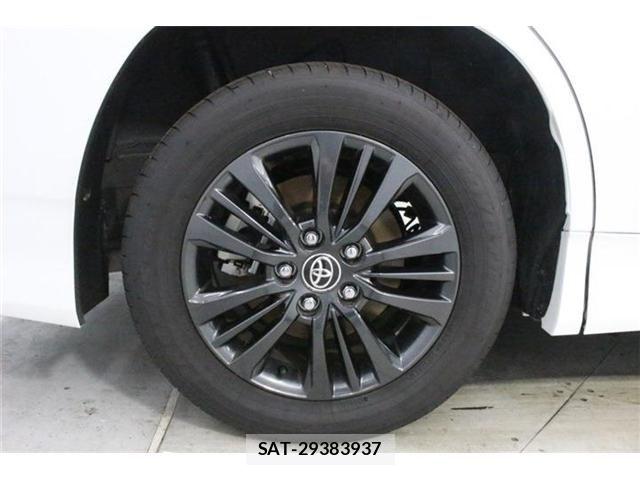 Toyota VOXY 2026-03 8334495-23
