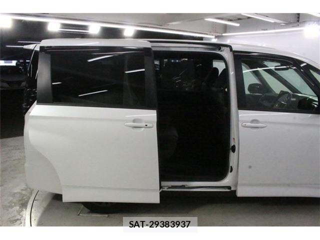 Toyota VOXY 2026-03 8334495-29