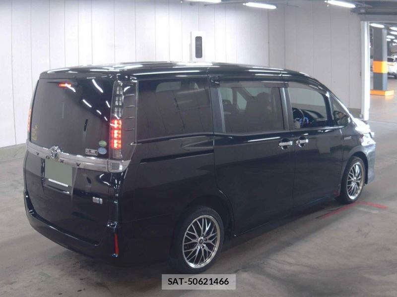 Toyota VOXY 2014-07 8344476-1