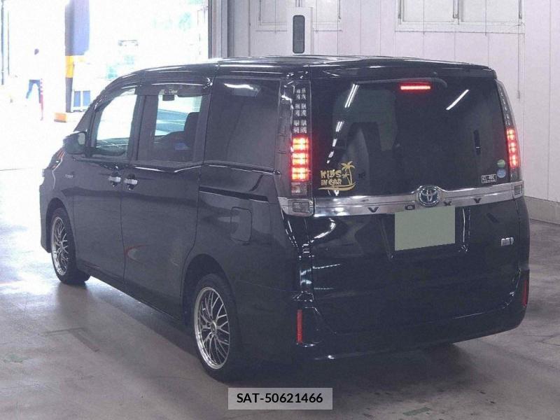 Toyota VOXY 2014-07 8344476-2