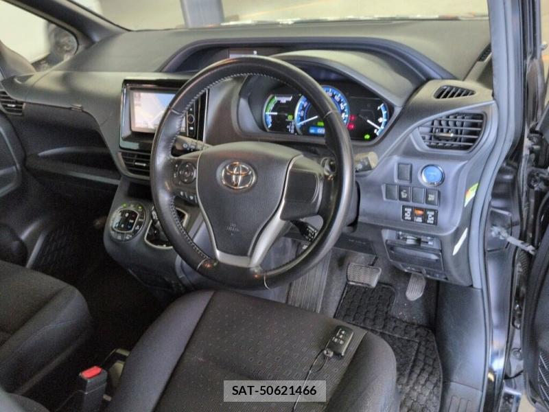 Toyota VOXY 2014-07 8344476-4
