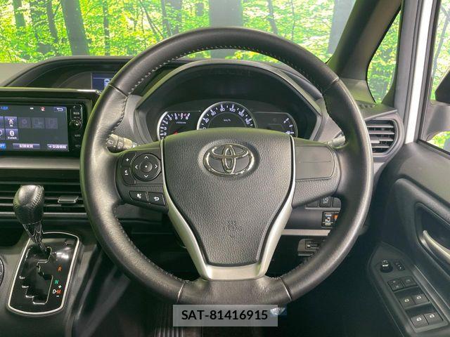 Toyota VOXY 2014-09 8353793-11